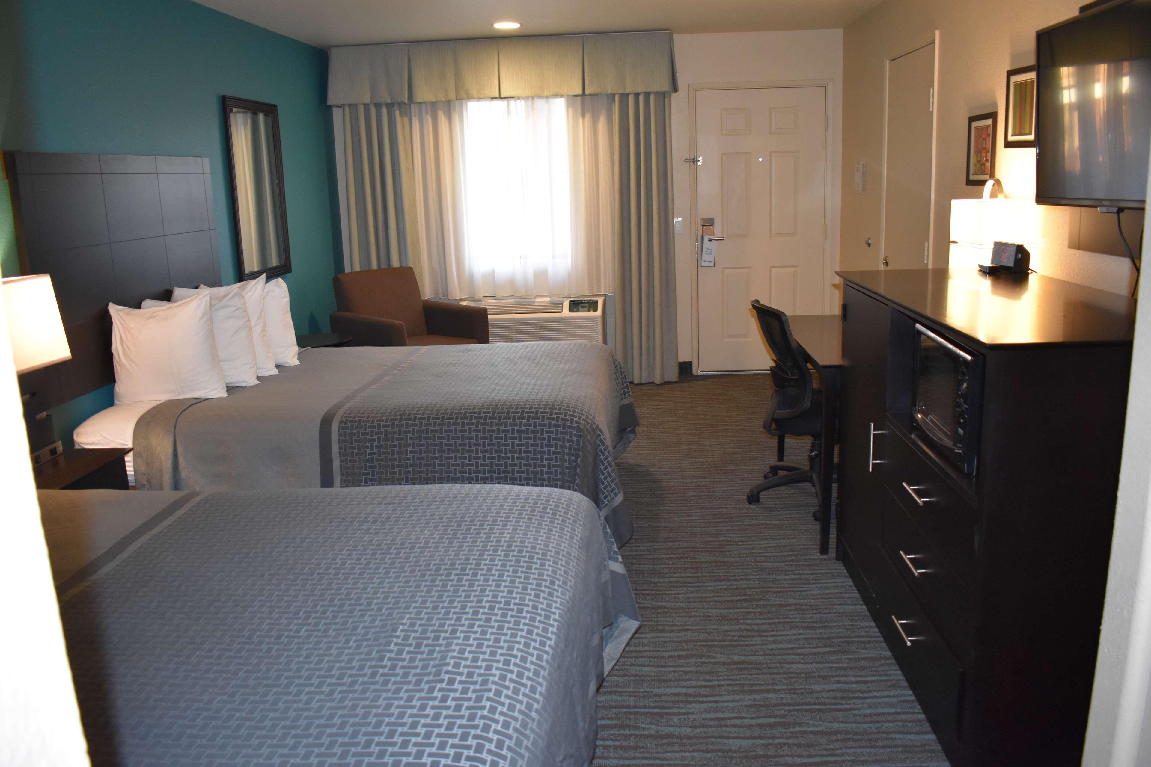 เบสท์เวสเทิร์นแอปริคอตอิินน์ Hotel Chaney Ranch ภายนอก รูปภาพ