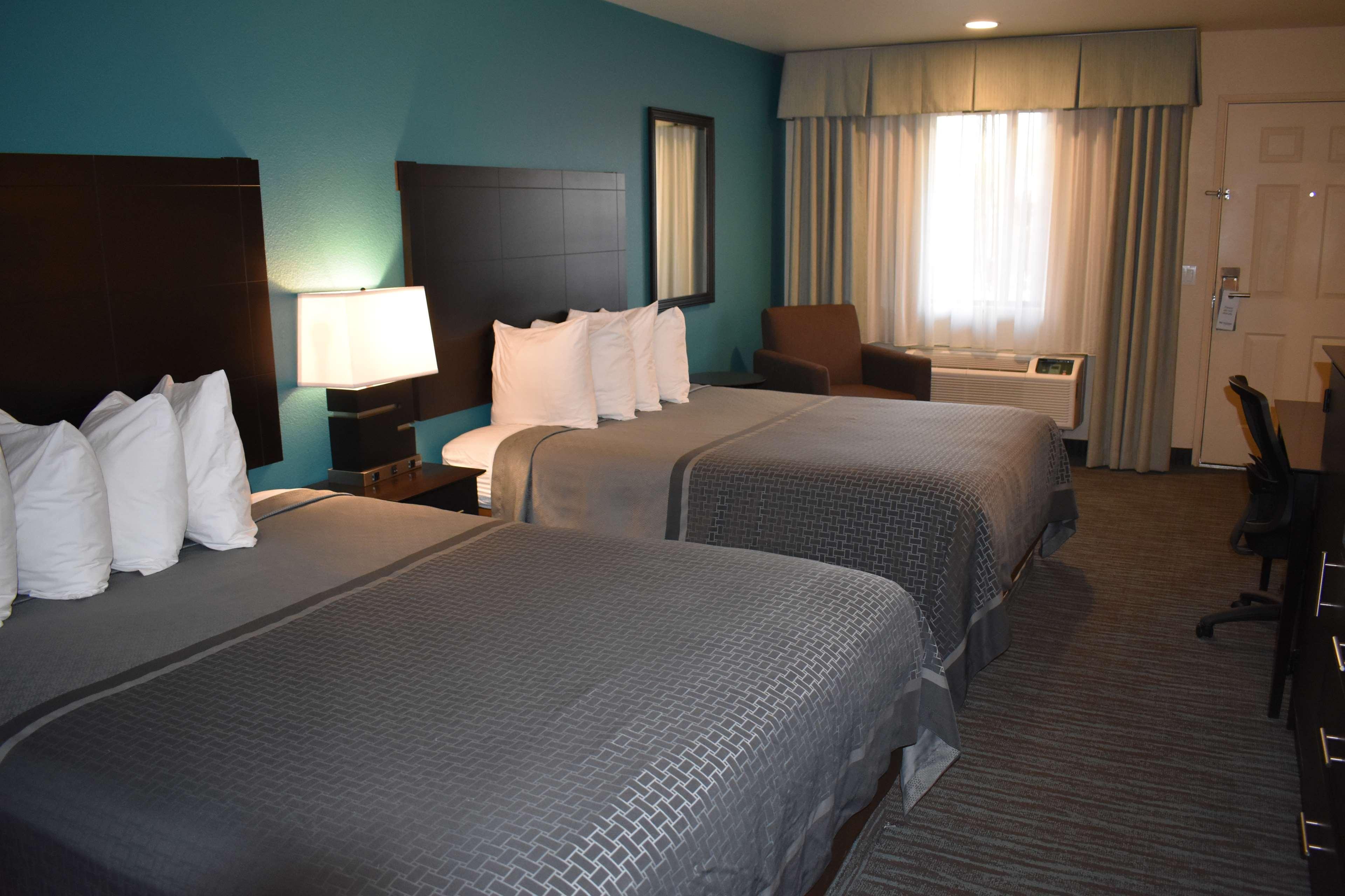 เบสท์เวสเทิร์นแอปริคอตอิินน์ Hotel Chaney Ranch ภายนอก รูปภาพ