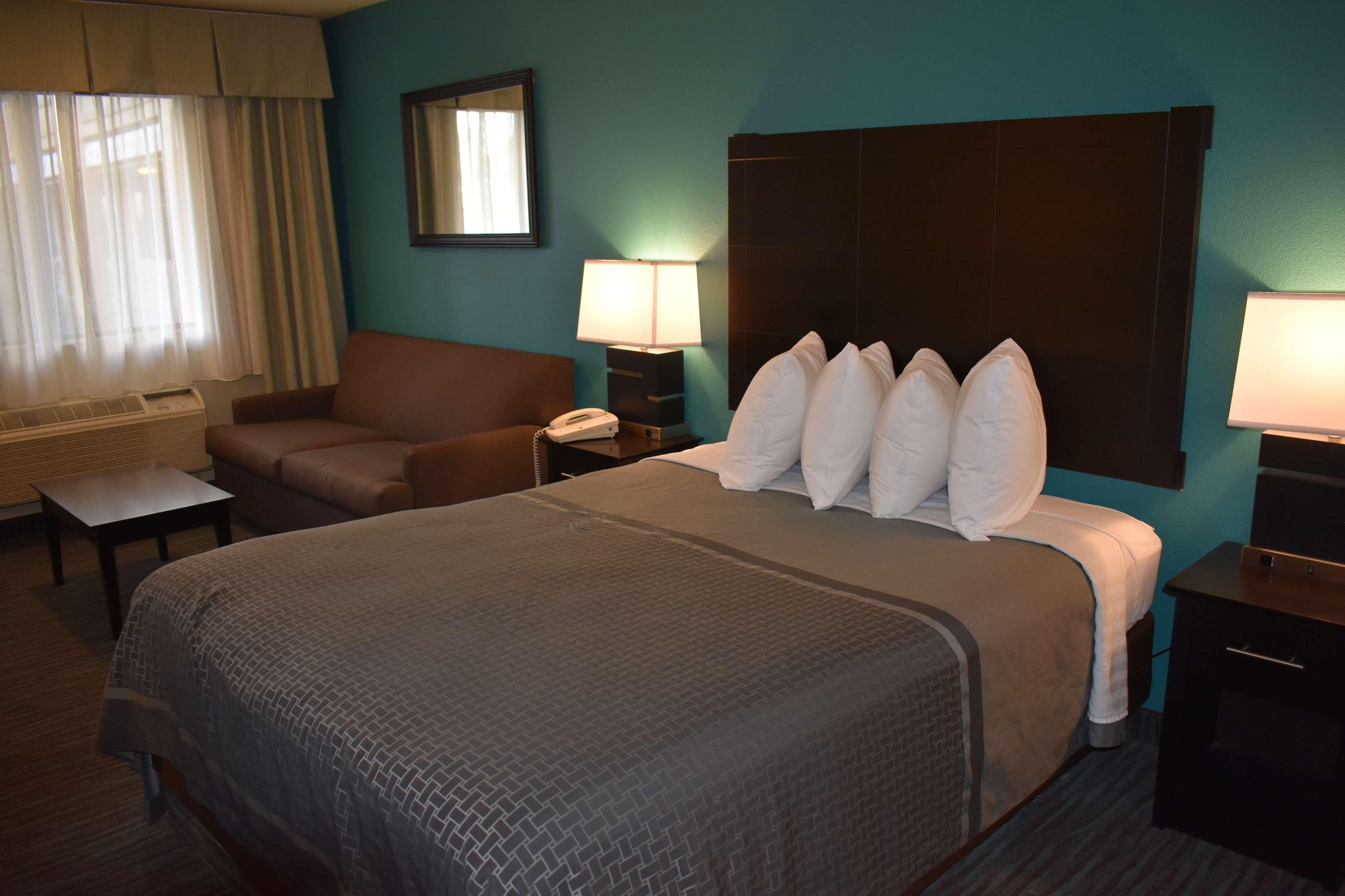 เบสท์เวสเทิร์นแอปริคอตอิินน์ Hotel Chaney Ranch ภายนอก รูปภาพ